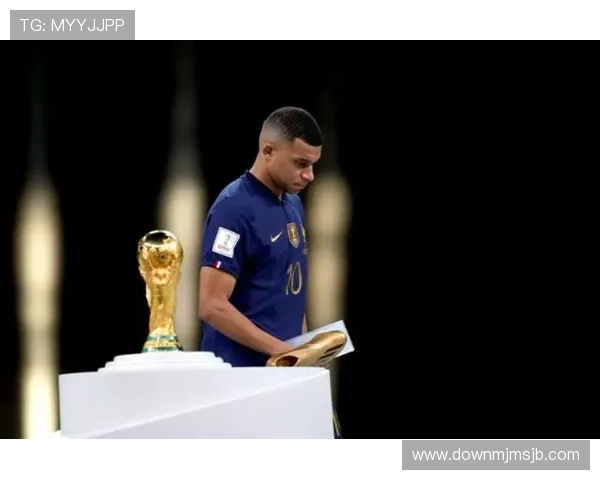 世界杯金靴奖得主是谁？详细介绍历届获奖者的个人资料与职业生涯