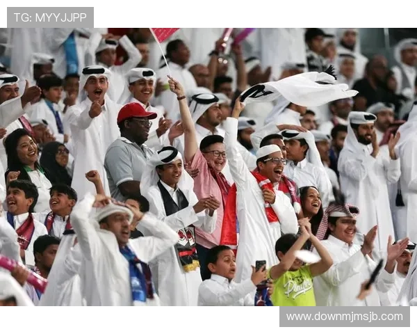 卡塔尔世界杯死亡之组的热点话题与争议焦点，关注比赛中的精彩瞬间与争议事件