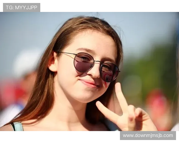 世界杯最漂亮女球迷的穿搭指南：如何在现场成为焦点