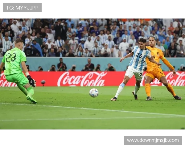 梅西在世界杯淘汰赛中的关键进球对球队晋级的决定性作用